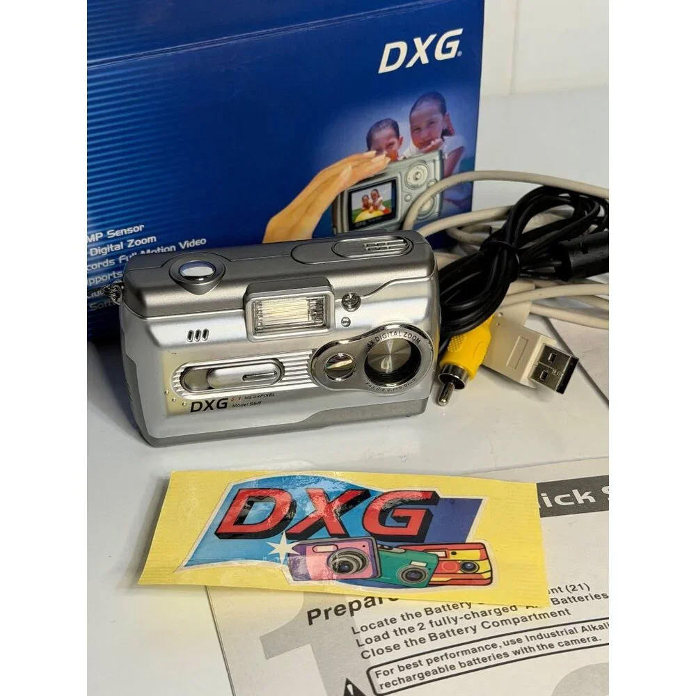 DXG 5.1MP Digital Camera Retro Y2K‎ Silver Digicam 4x Zoom Model 568 Nostalgic